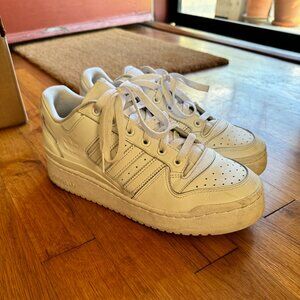 Forum Bold Stripes Shoes women's, size 8